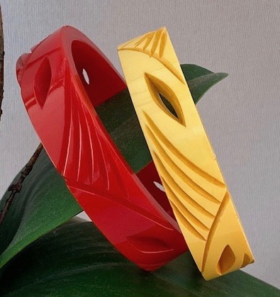 BB51 matching red & corn pierced bakelite bangles